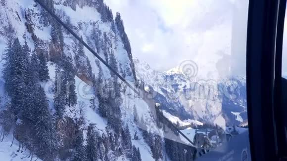 冬季运动地区积雪覆盖的山脉恩格尔伯格瑞士阿尔卑斯山2月5日2020视频的预览图