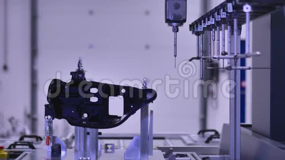 专业的3D测量机全自动数控塑料成型汽车尺寸测量视频的预览图