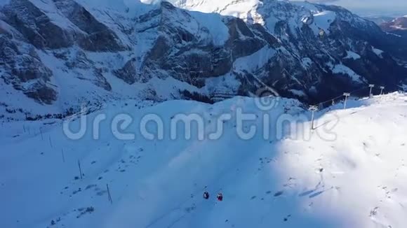 瑞士阿尔卑斯山著名滑雪区瑞士的弗鲁特梅尔奇斯视频的预览图