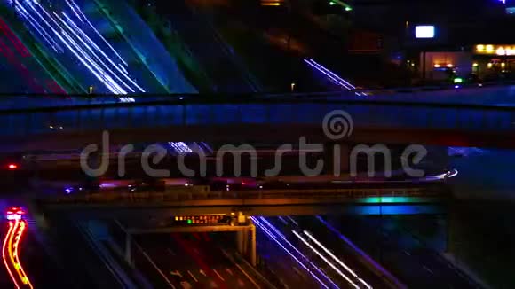 东京市区高速公路的一个夜间时间的流逝视频的预览图