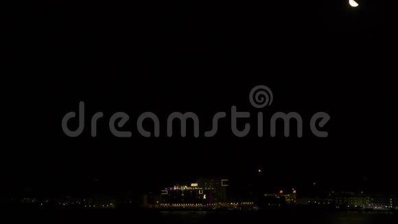 月亮落在山岛城之外视频的预览图