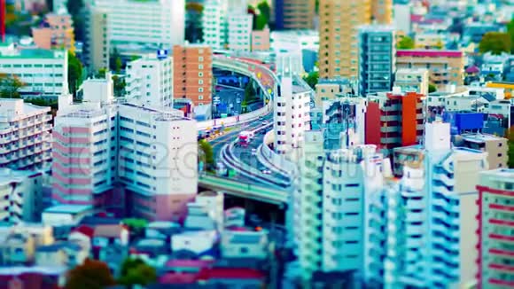 东京市区公路倾斜变幅的时间推移视频的预览图