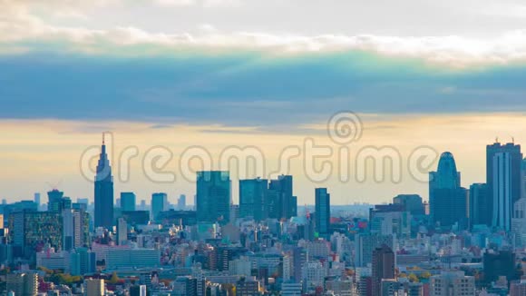东京高角度长镜头拍摄城市景观的时间推移视频的预览图