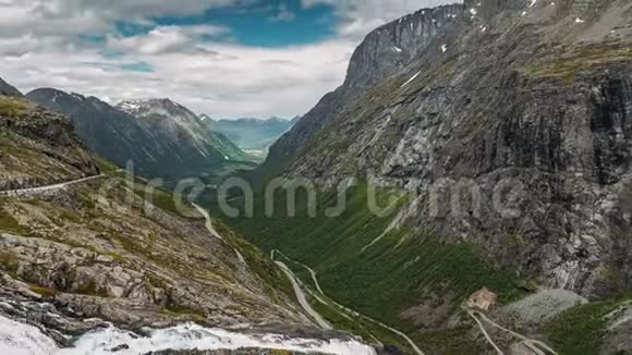 挪威安达斯蒂格福森瀑布附近的蛇形山路巨魔挪威著名视频的预览图