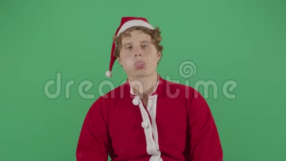 成人圣诞老人的舌头视频的预览图