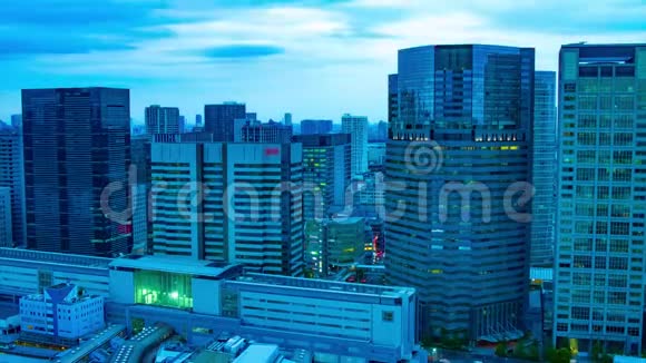 东京新川市区傍晚时分高角度远射视频的预览图