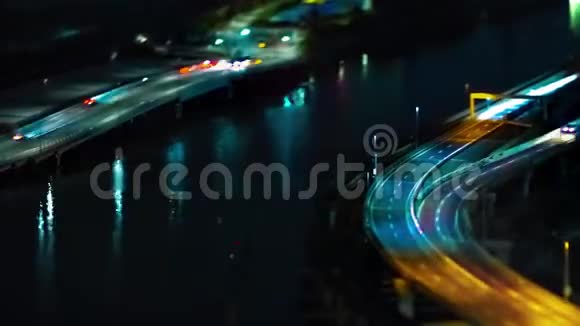 东京桥街城景长镜头倾斜变焦夜间镜头视频的预览图