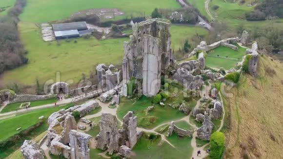 英国考夫城堡鸟瞰图视频的预览图