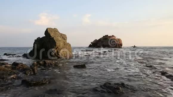下午阿芙罗狄蒂海滩和石头视频的预览图