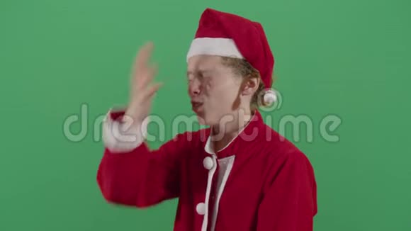 女人圣诞老人拍打他的额头视频的预览图