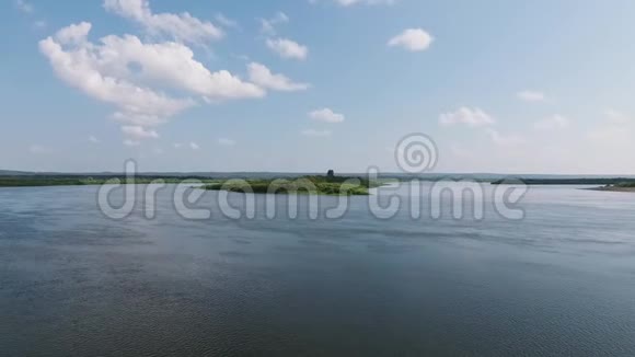 在河上的岛视频的预览图
