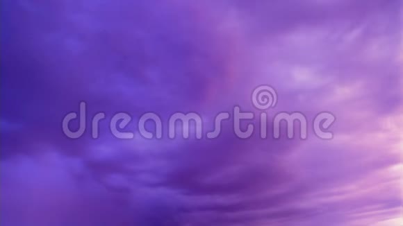 云浮在紫天之上视频的预览图