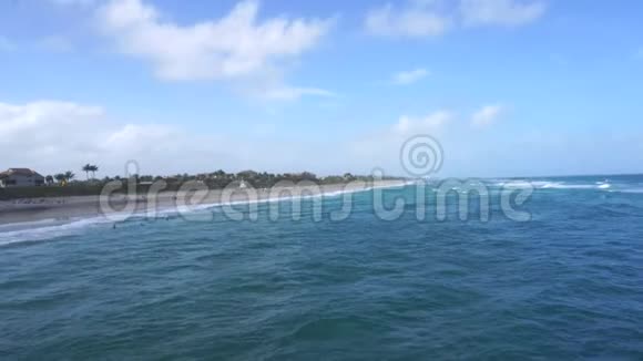 佛罗里达大西洋蓝天和海水视频的预览图