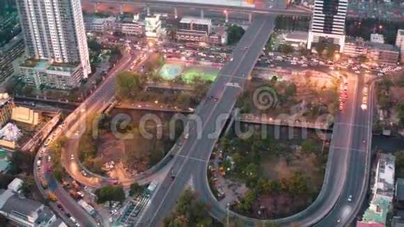 泰国Ekkamai区上方的曼谷航空景观视频的预览图