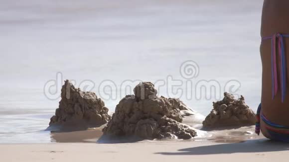 沙滩上的沙堡视频的预览图
