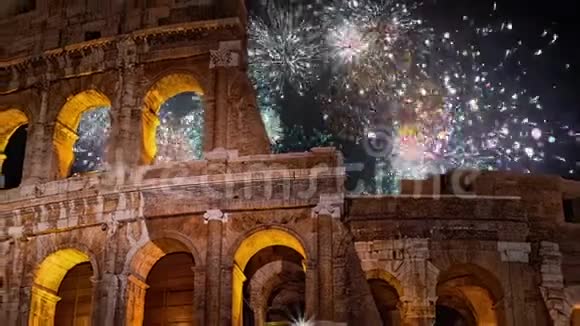 罗马夜焰火表演新年前夜放大视频的预览图