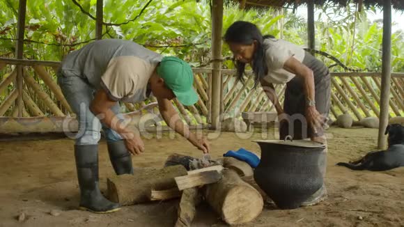 土著人民做饭视频的预览图