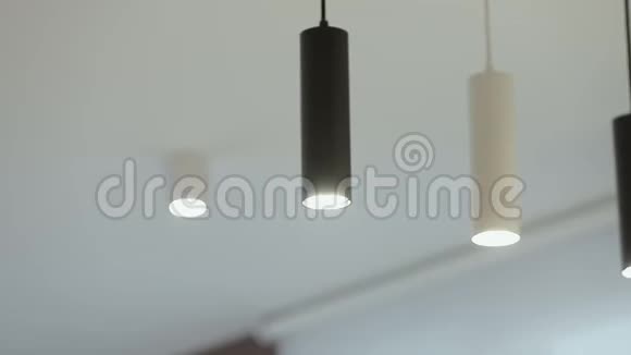 家庭内部现代灯在公寓视频的预览图