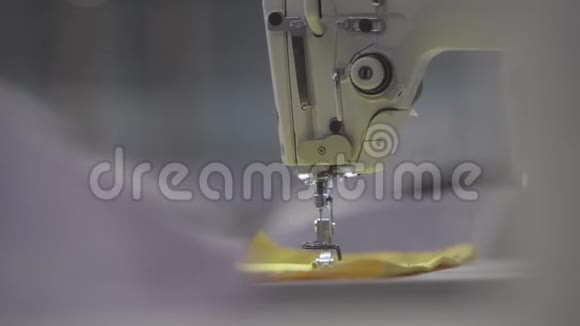 缝纫机的细节视频的预览图