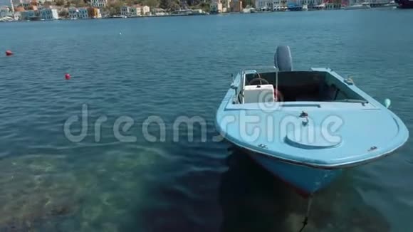 在梅斯岛卡斯特勒里佐市的船视频的预览图