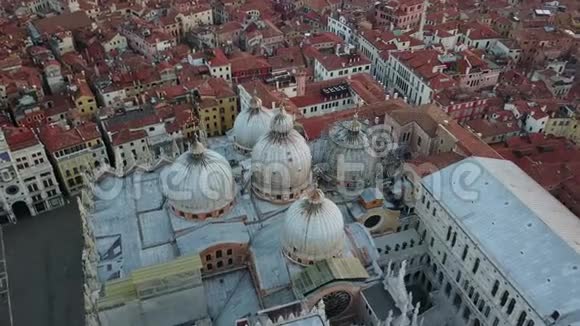 意大利日出时的威尼斯鸟瞰图视频的预览图