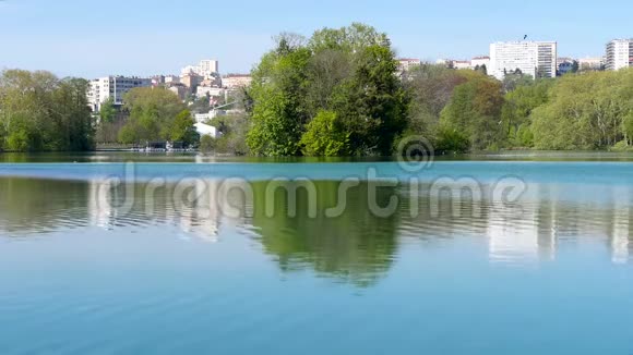 公园在法国里昂市视频的预览图