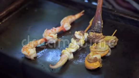 京都4k日本街头海鲜烧烤视频的预览图