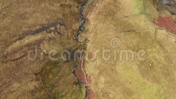 从飞机上可以看到美丽的海岸在马林贝格看在爱尔兰的多恩加尔县视频的预览图