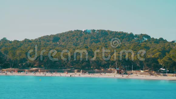 巴利阿里岛伊比萨卡拉巴萨海滩视频的预览图