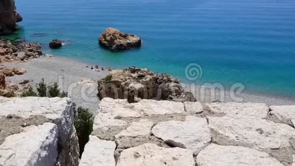 从安塔利亚的科尼亚阿尔蒂海滩顶部看到美丽的海景视频的预览图