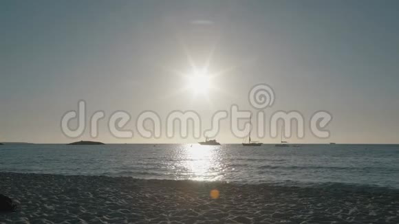 巴利阿里群岛佛门提拉海滩日落视频的预览图