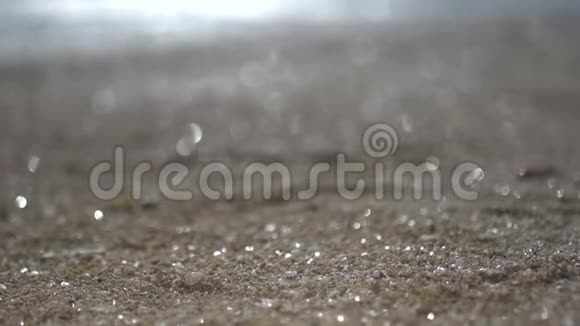 模糊的沙滩沙特写镜头抽象的低角度视角视频的预览图