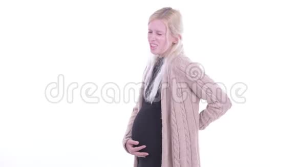 年轻的金发孕妇背部疼痛视频的预览图