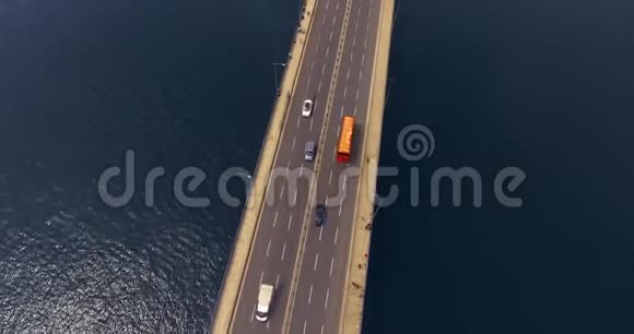 昂卡帕尼大桥的鸟瞰图视频的预览图