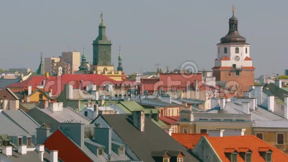 波兰卢布林老城的克拉科夫门视频的预览图