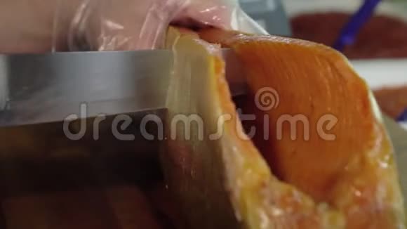 割海鱼美味佳肴海鲜视频的预览图