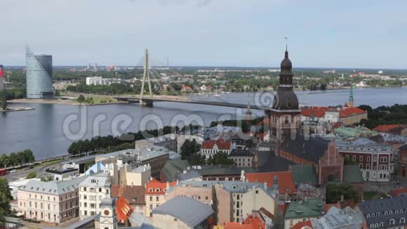 老欧洲城市里加从顶部看高清录像视频的预览图