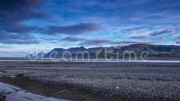 冰岛传统自然风景如画4K时间推移足迹视频的预览图