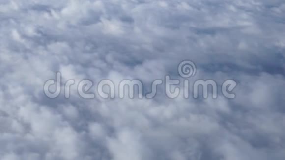移动云背景4K视频的预览图