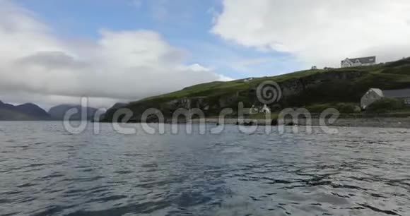 美丽的苏格兰风景自然从动客船视频的预览图