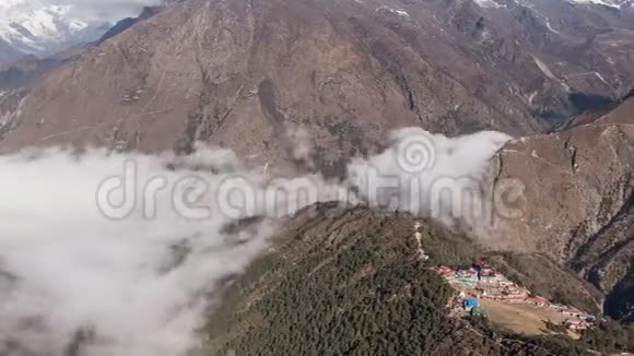喜马拉雅山高峰云腾波切佛寺时间推移全景4k视频的预览图
