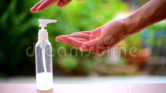 清洁手部以防止疾病视频的预览图