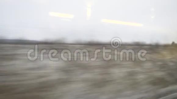 通过快速TGVICE列车窗口的电影离焦视图视频的预览图