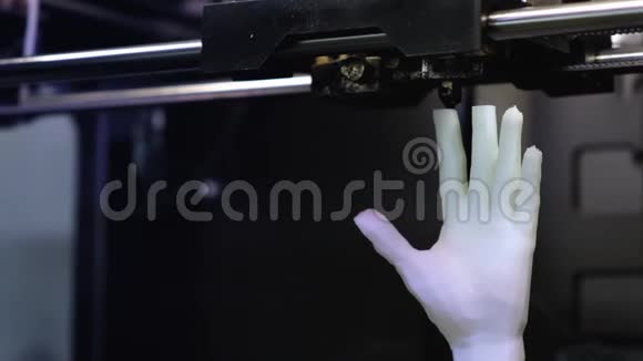 3D用塑料灯丝印刷白色人手某种塑料零件替换部分3D打印机打印视频的预览图