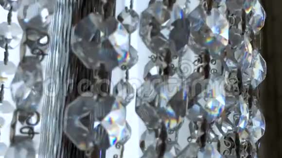 闪闪发光的链状晶体钻石波背景环视频的预览图