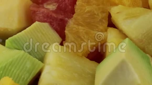 水果沙拉混合水果视频的预览图
