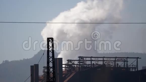 工厂大气污染的照片视频的预览图