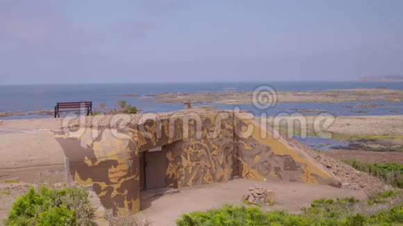 一座堡垒掩体建在海边视频的预览图