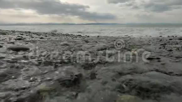 法国海滩海岸慢动作视频的预览图