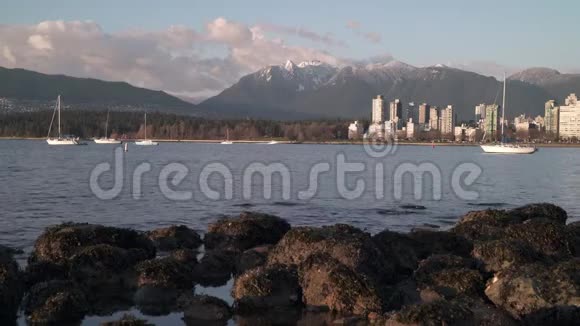 温哥华山脉和西端黄昏视频的预览图